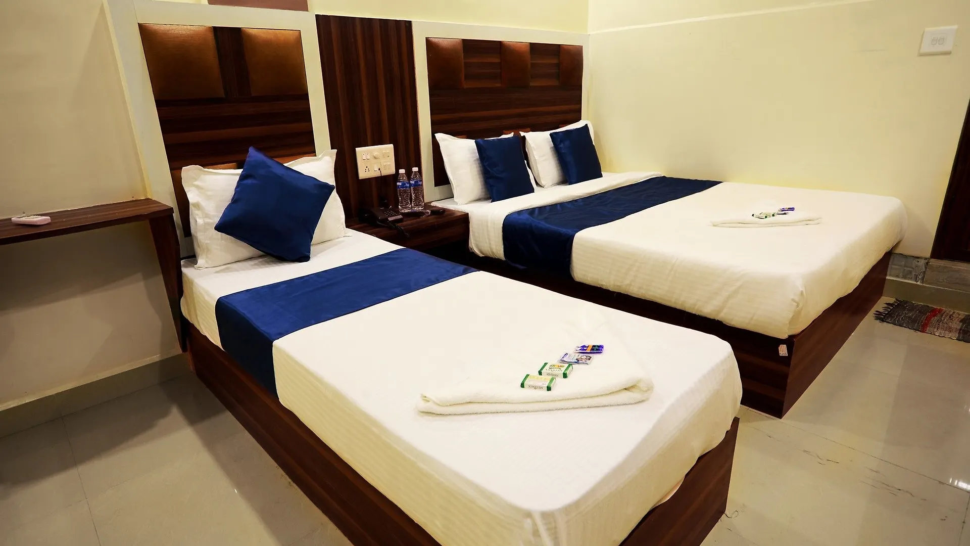 Hotel Fabhotel Blue Orchid Railway Station Kochi