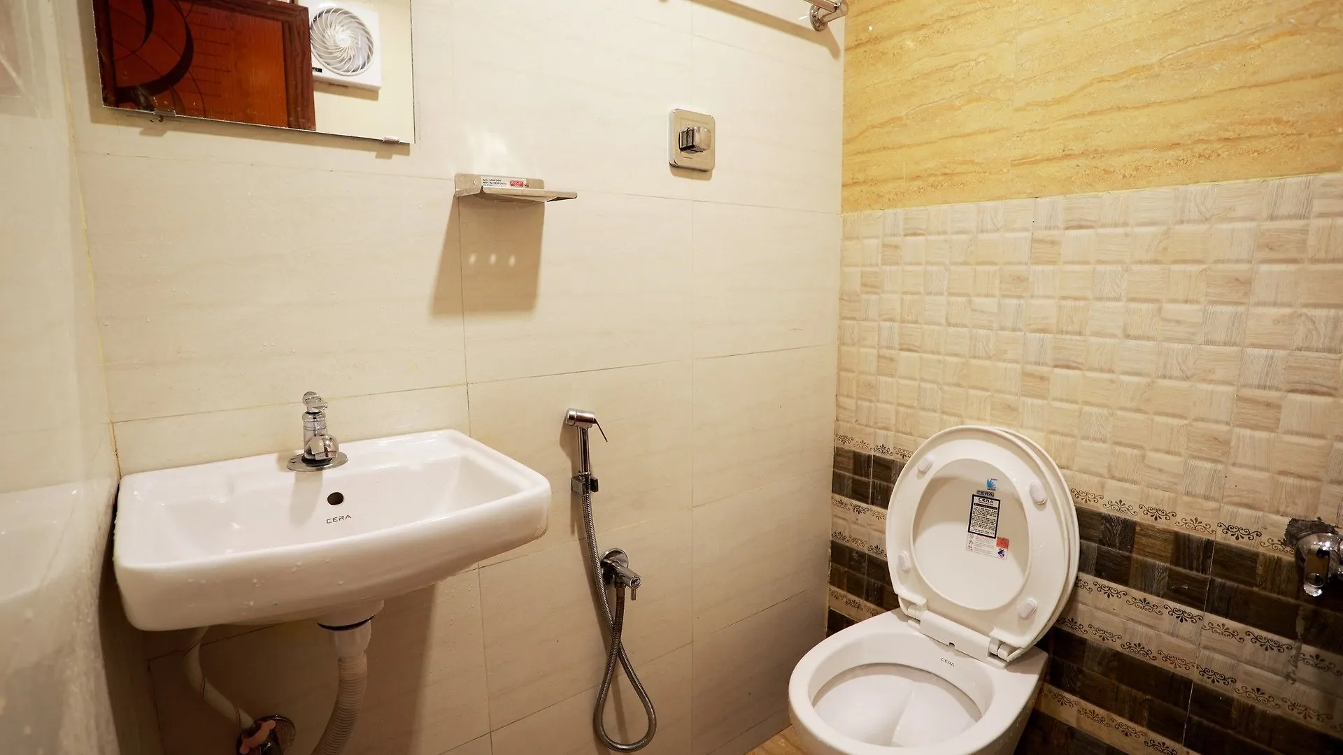 Fabhotel Blue Orchid Railway Station Kochi