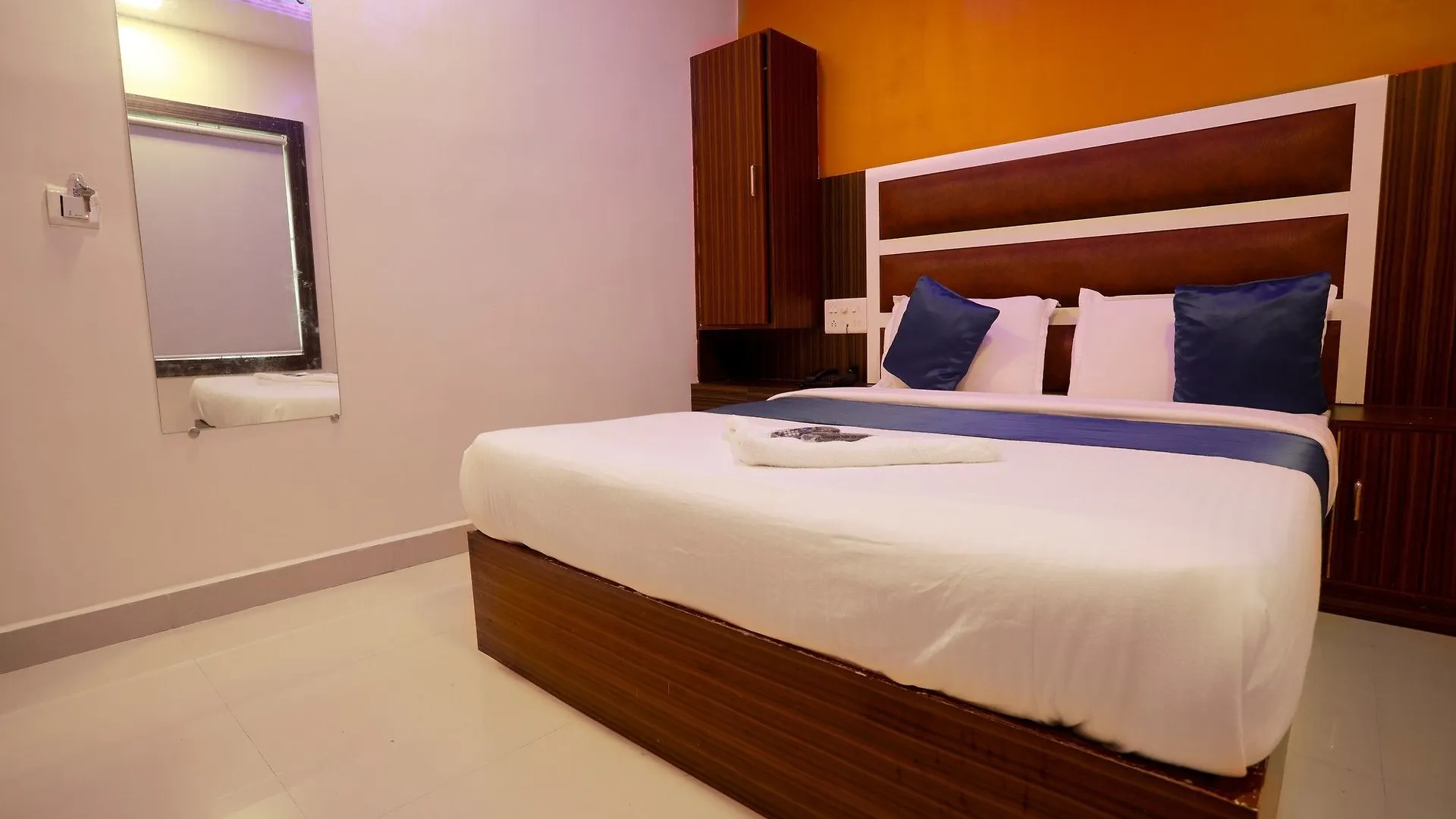 Fabhotel Blue Orchid Railway Station Kochi Hotel