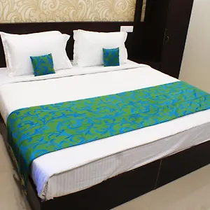Hotel Collection O 8267 Galaxy, Kochi