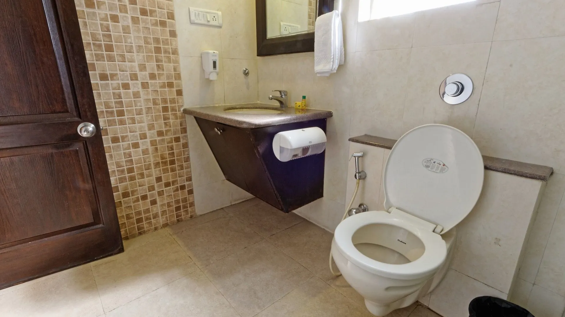 Fabhotel Blue Orchid Railway Station Kochi India