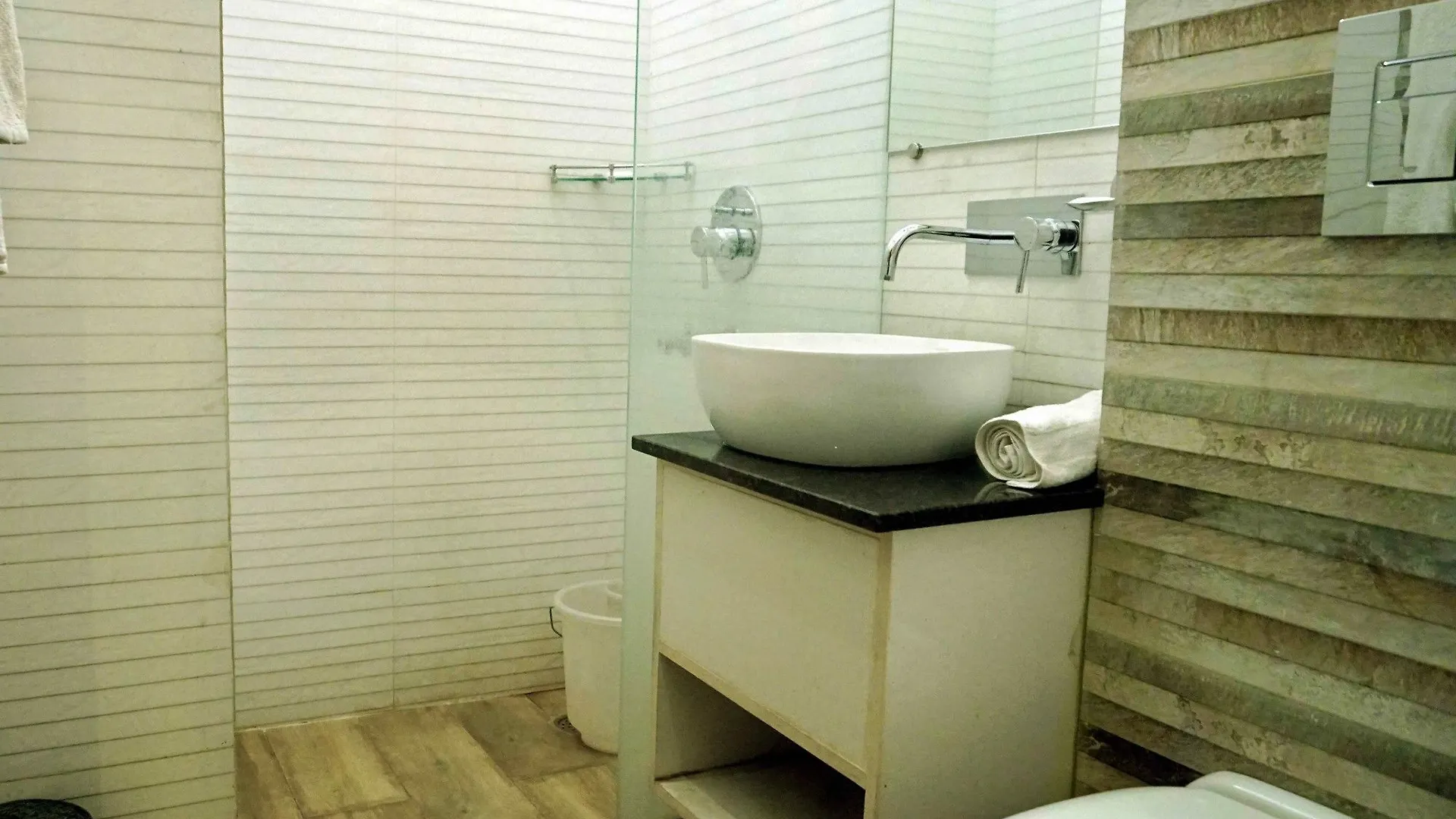 Fabhotel Blue Orchid Railway Station Kochi Hotel