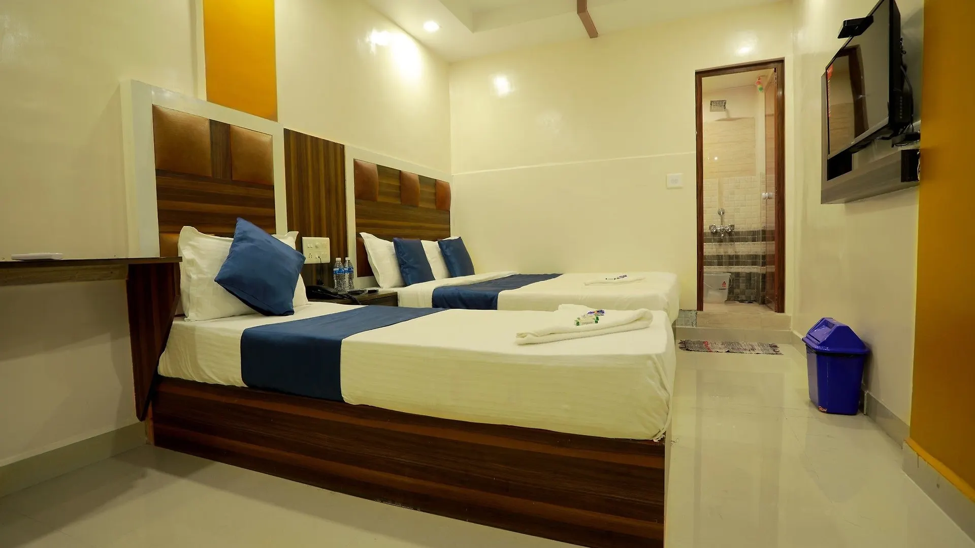 Hotel Fabhotel Blue Orchid Railway Station Kochi