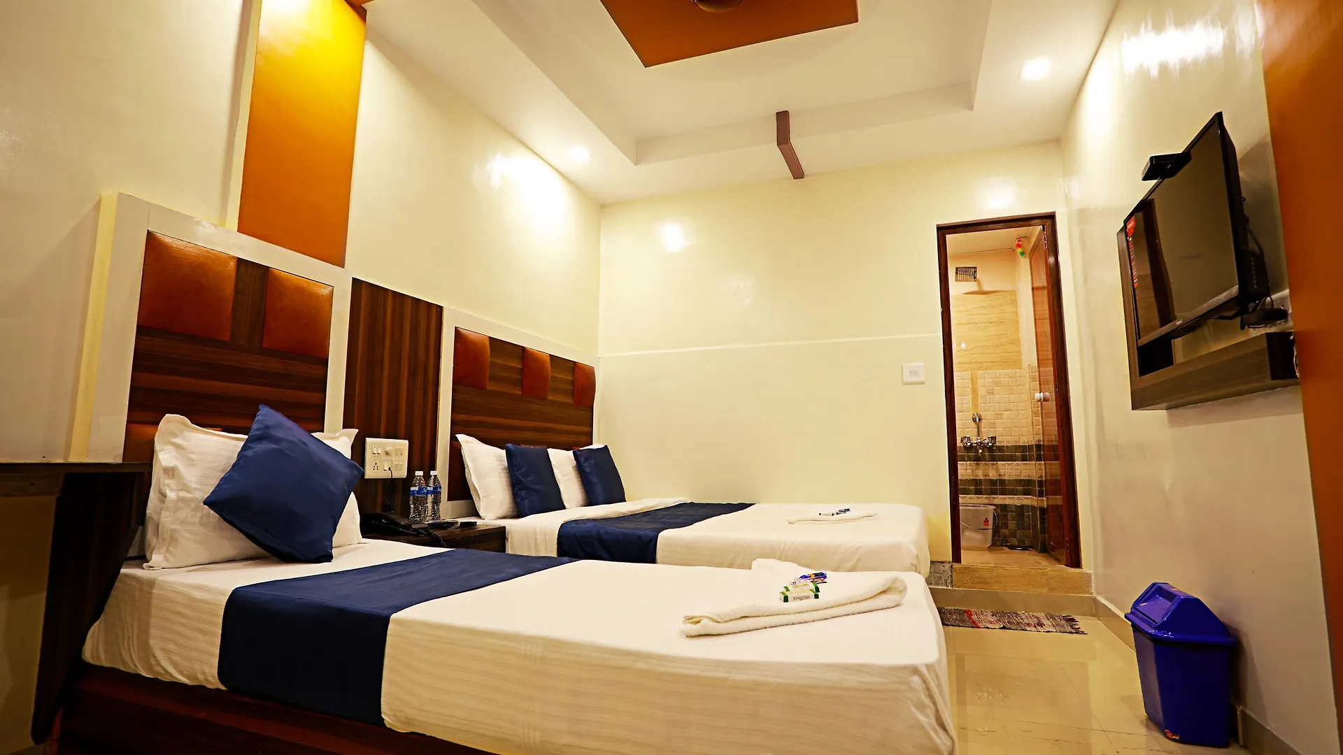 Fabhotel Blue Orchid Railway Station Kochi Hotel
