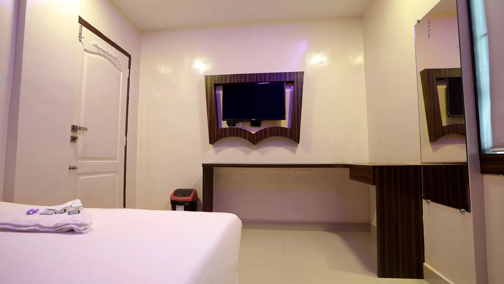 Fabhotel Blue Orchid Railway Station Kochi 3*,