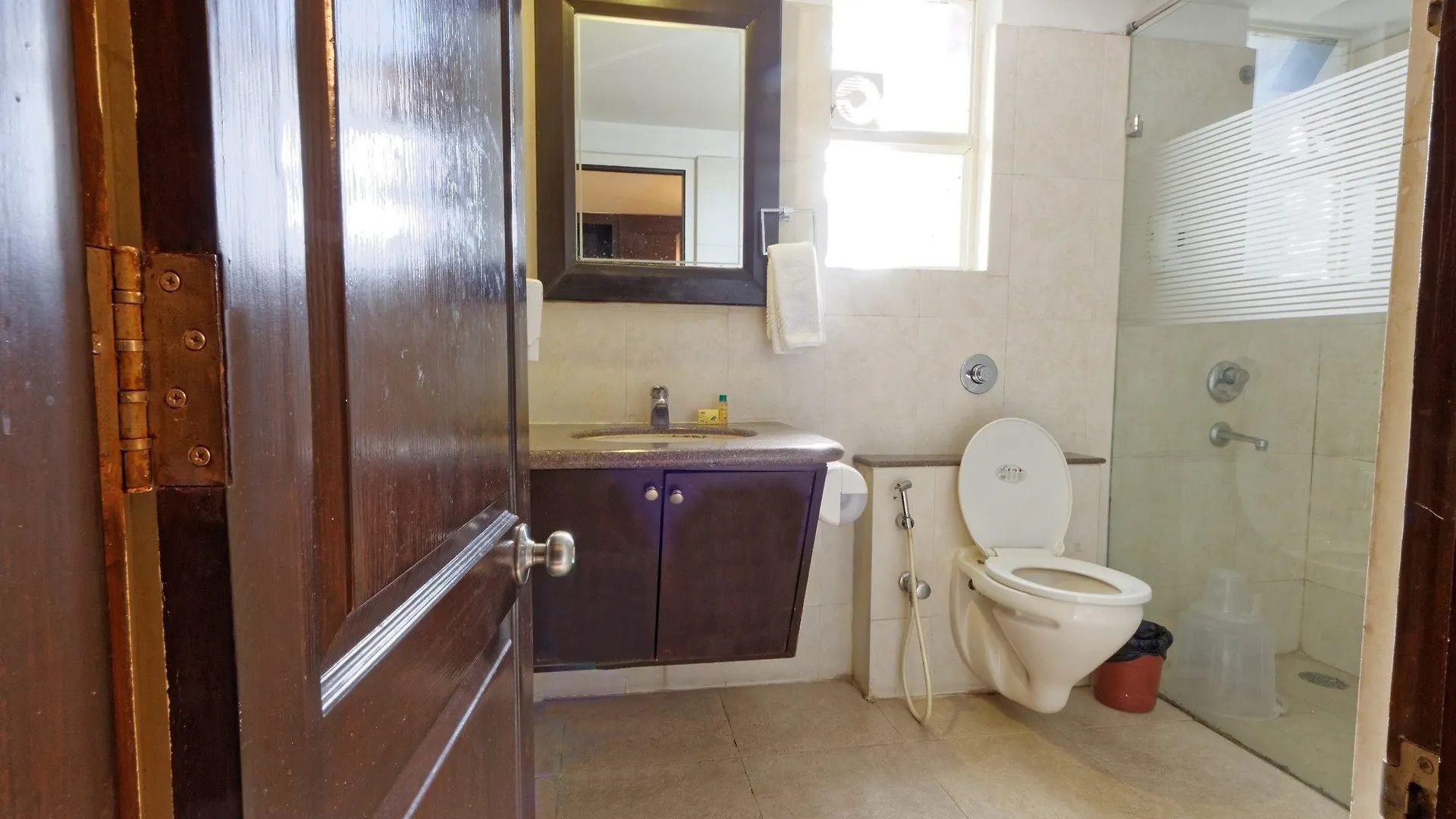 *** Hotel Fabhotel Blue Orchid Railway Station Kochi India