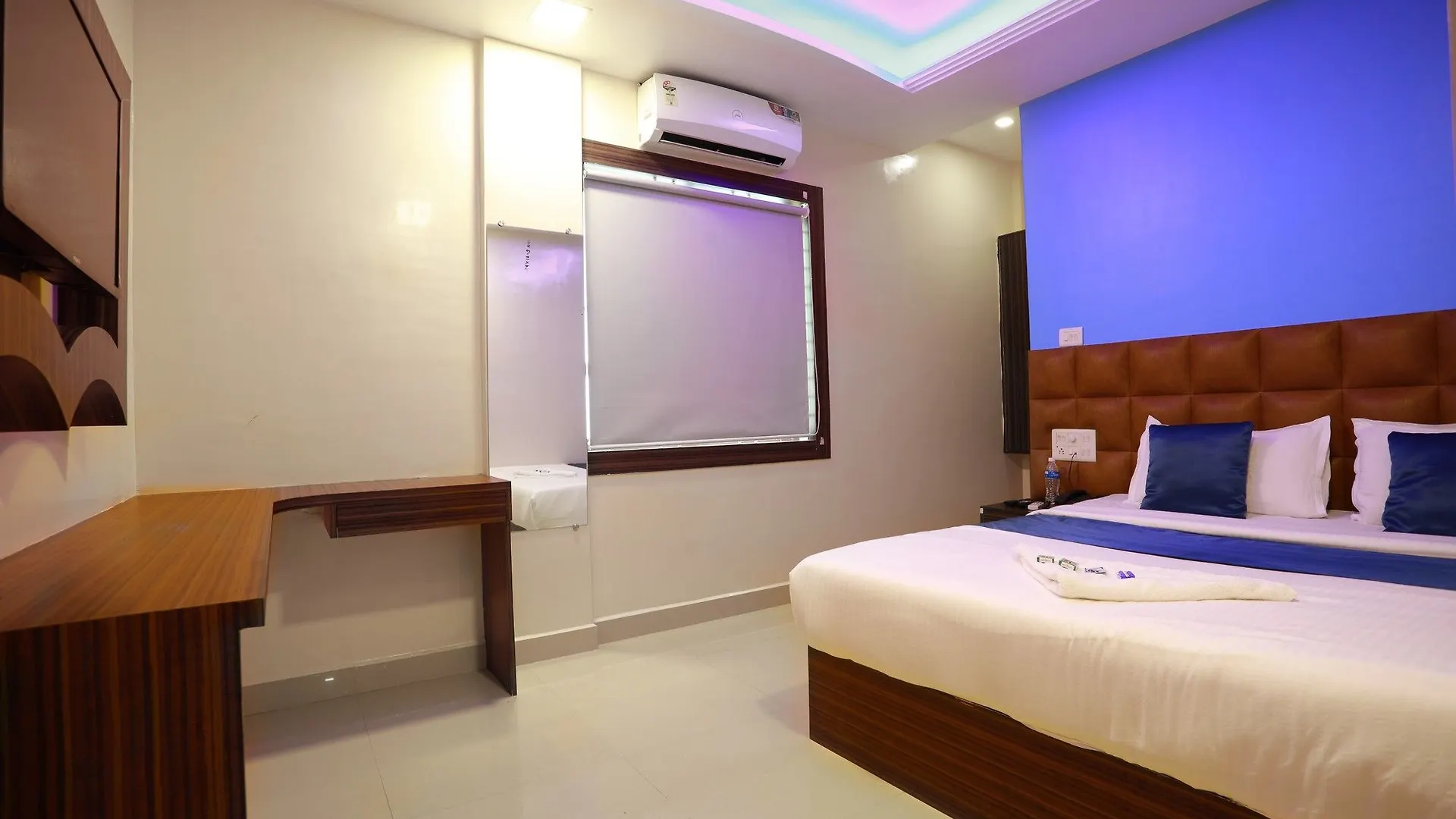 Hotel Fabhotel Blue Orchid Railway Station Kochi